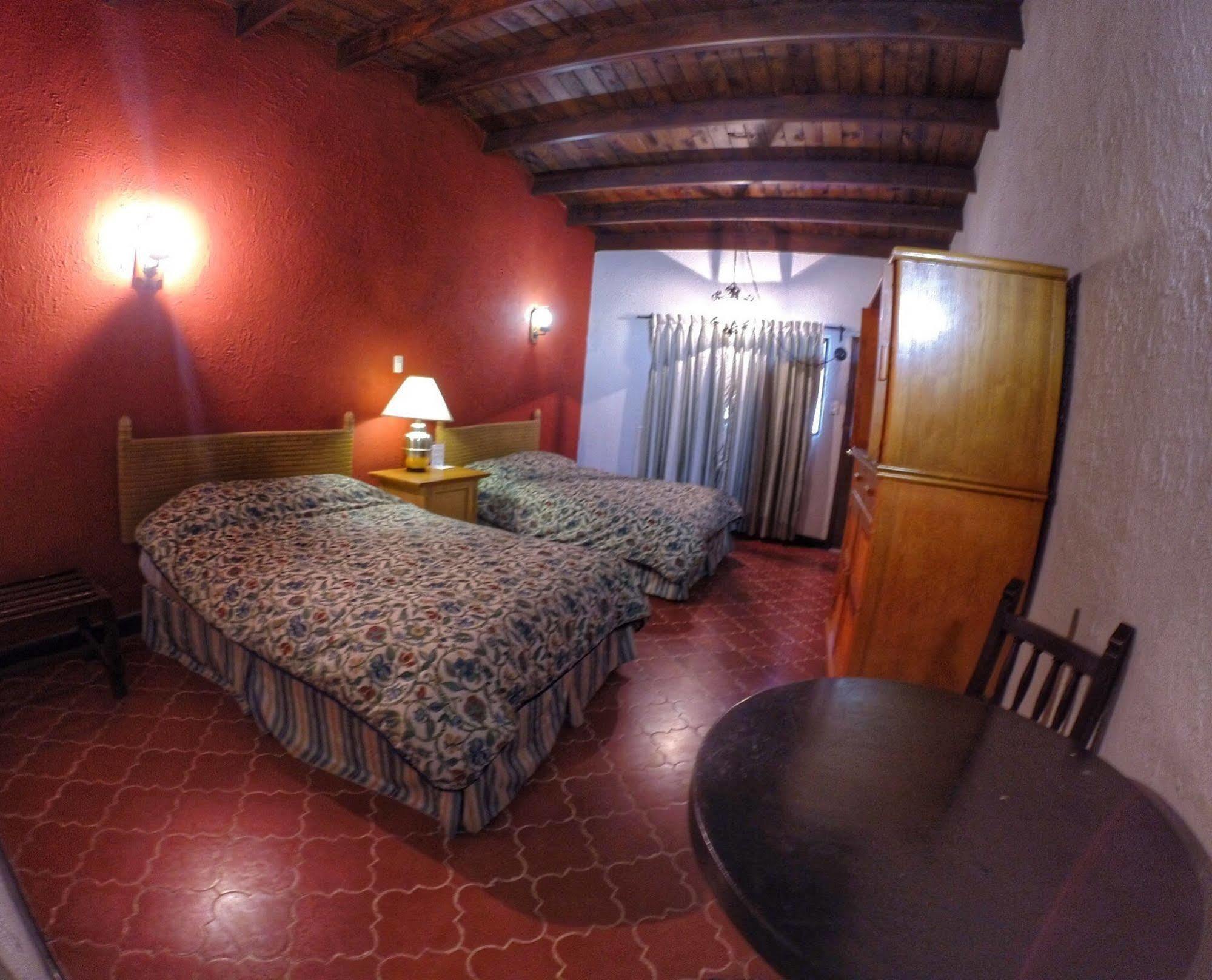 Hotel Parador Santa Cruz Кріл Екстер'єр фото